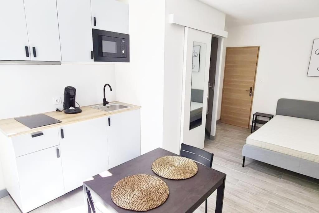 Pia - Studio 1Er Climatise 2 Pers Avignon Exterior photo